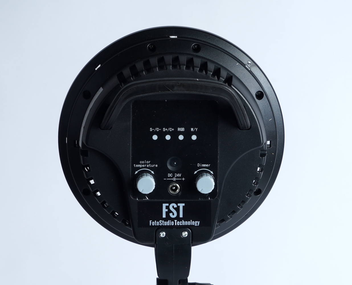 Комплект постоянного света FST LED-1682RGB Kit